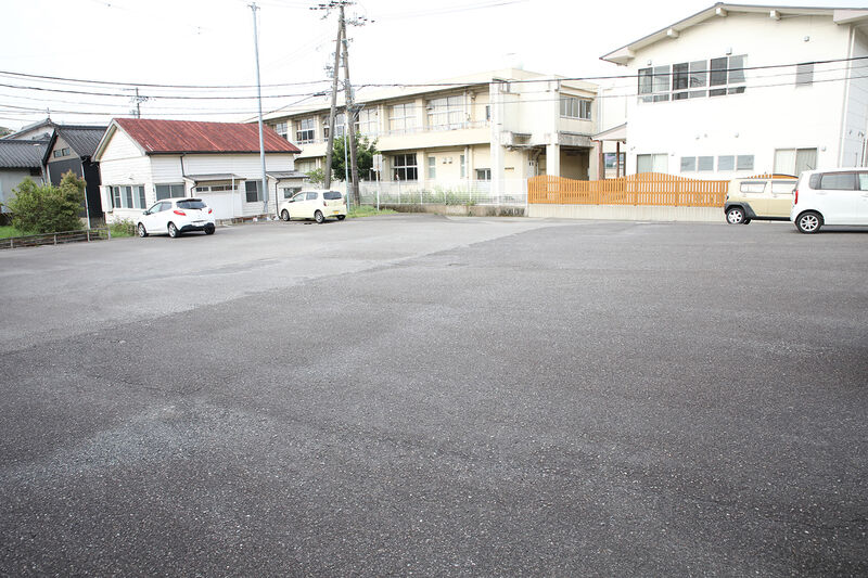 中村多目的集会施設 駐車場
