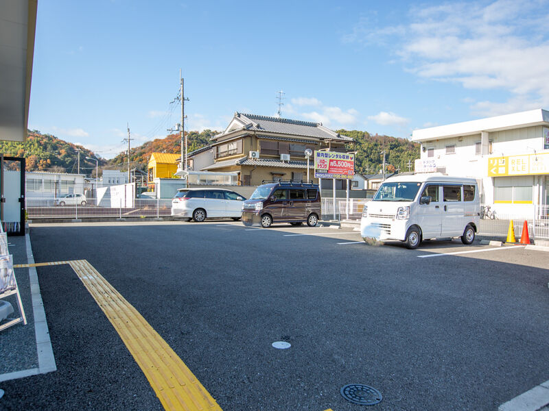 小さなお葬式 八幡ホール 駐車場