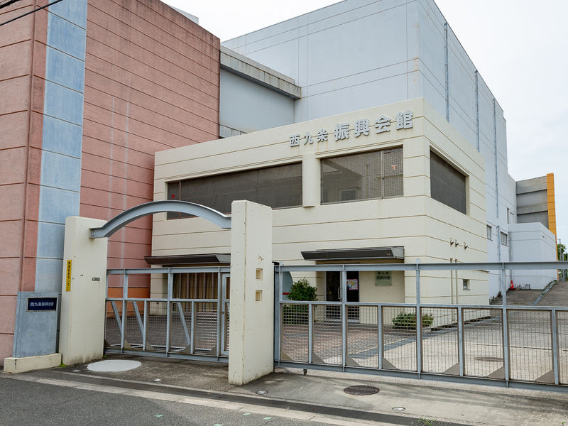 西九条振興会館 外観1