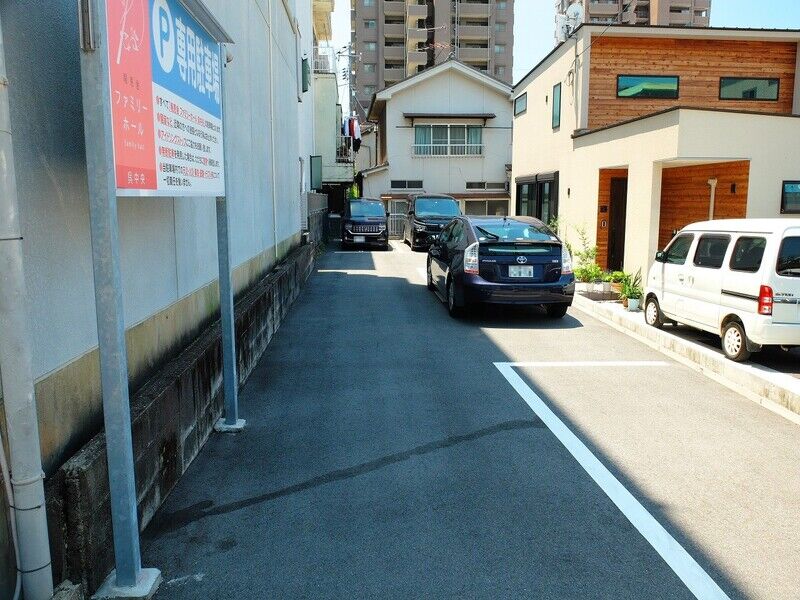 報恩舎ファミリーホール呉中央 駐車場