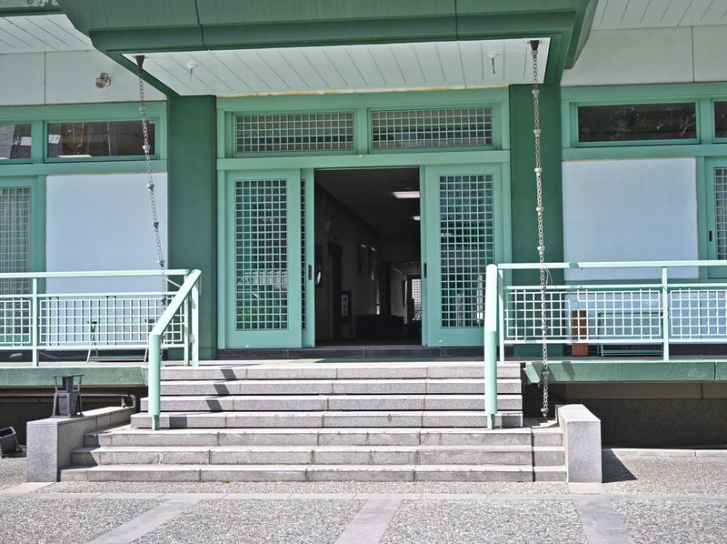 観音寺斎場 入口