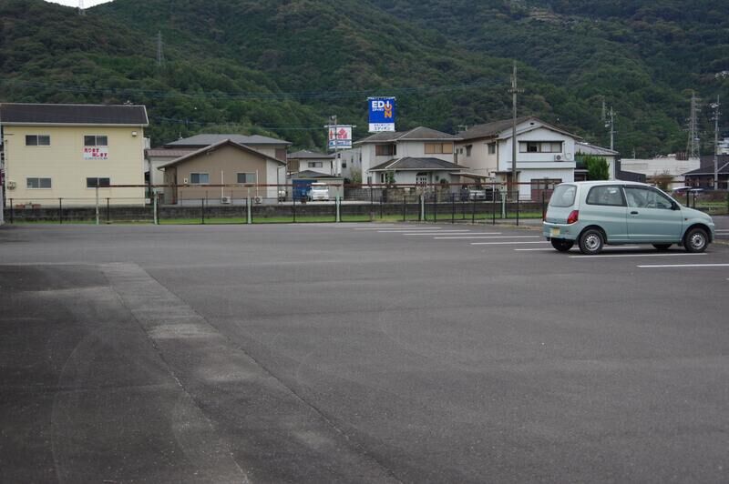三野交通グループ　セレモニーホールさだみつ 駐車場１