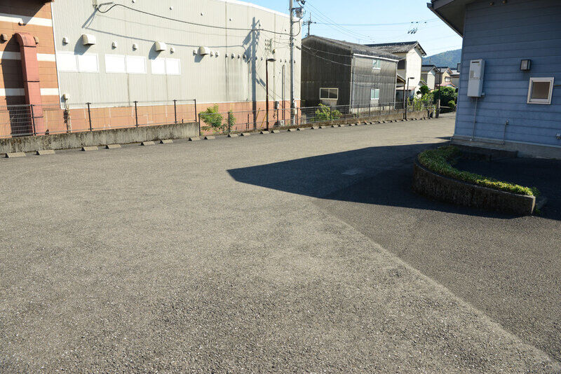 高岡斎場 駐車場