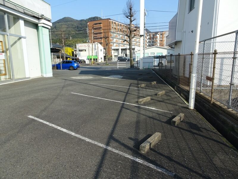 本城葬祭　引野リビング 駐車場３