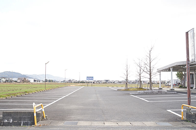 いすや　楓ホール 駐車場1