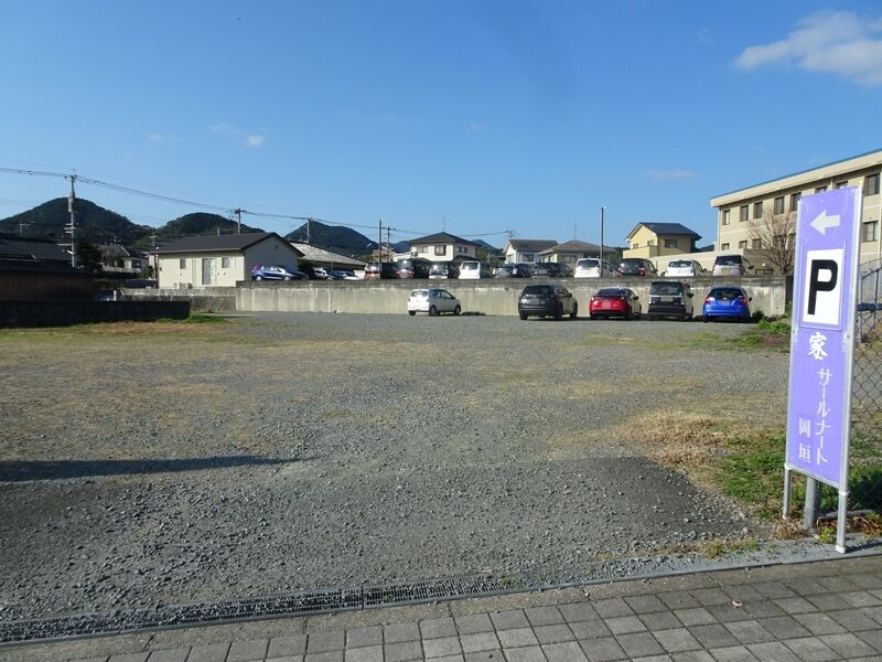 サールナート岡垣 駐車場２
