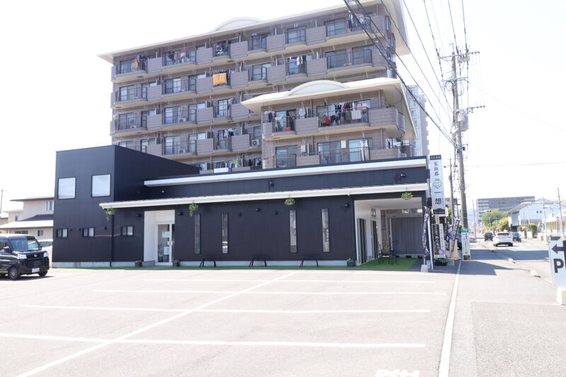 株式会社一想 ホール中央 外観2
