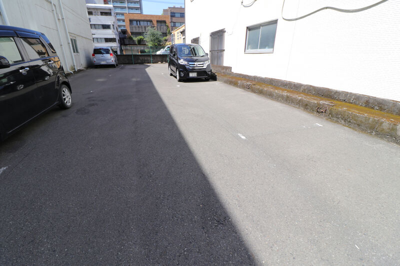 千石式場 駐車場1
