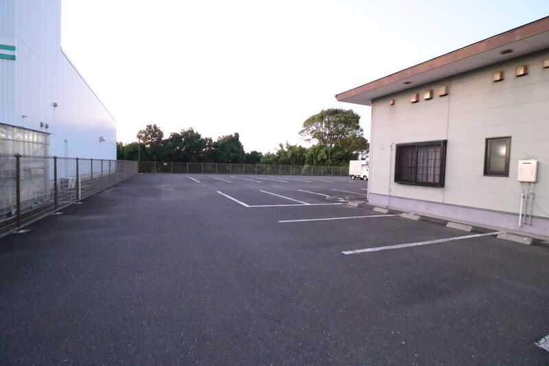 ルミエールなんぐう 駐車場1