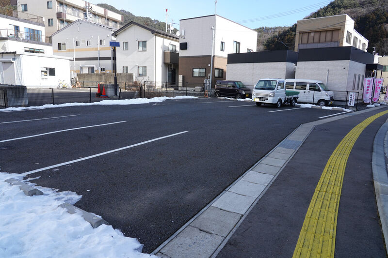家族葬式場イノリオリビング 駐車場1