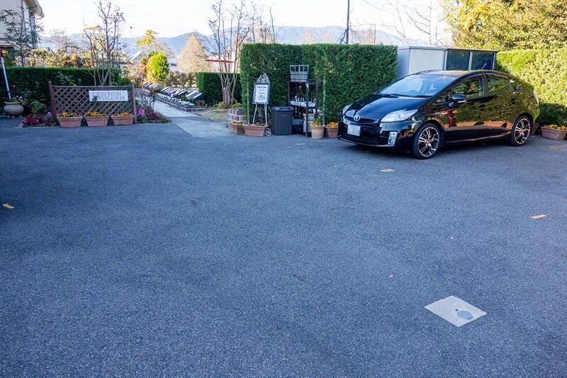 円成寺 駐車場1