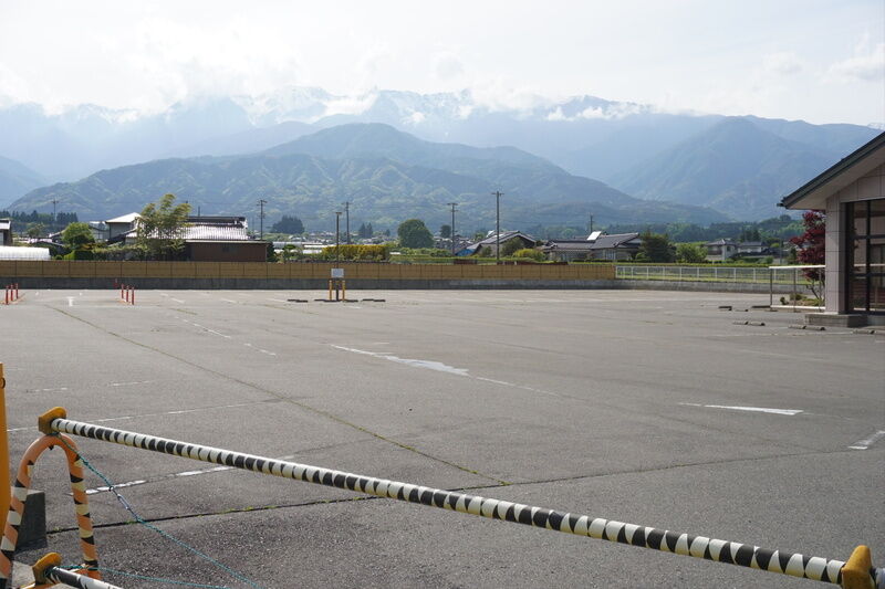 虹のホール伊南 駐車場