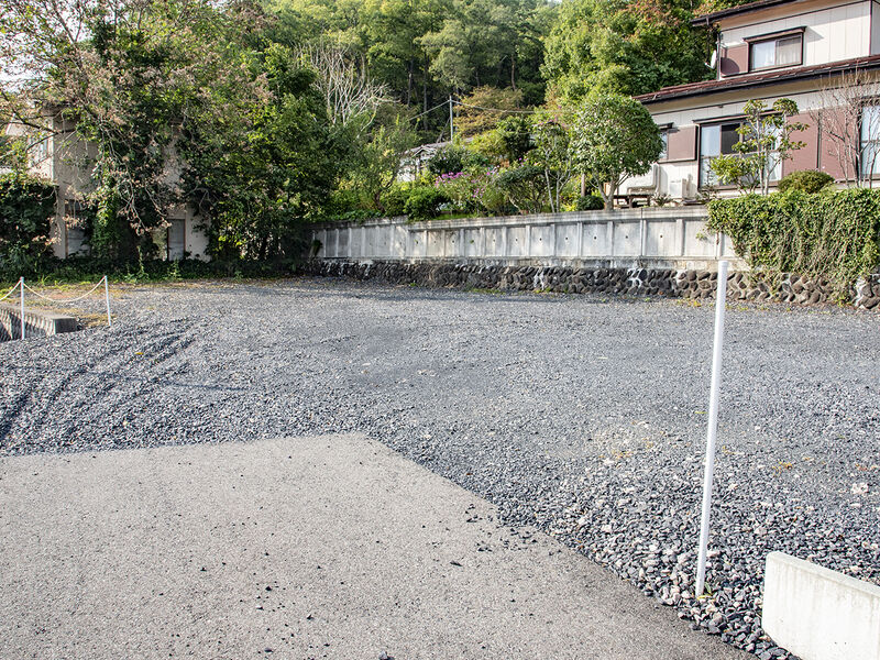 メモリアルホーム鶴脛 駐車場