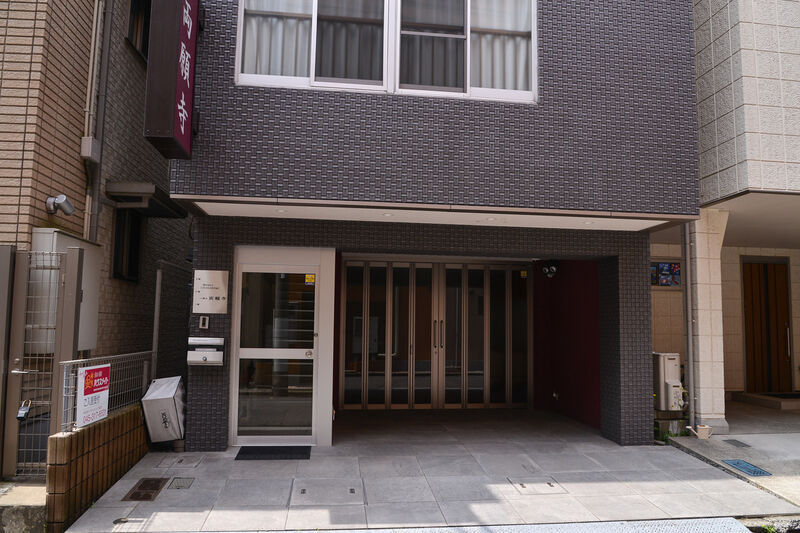 両願寺ホール 外観２
