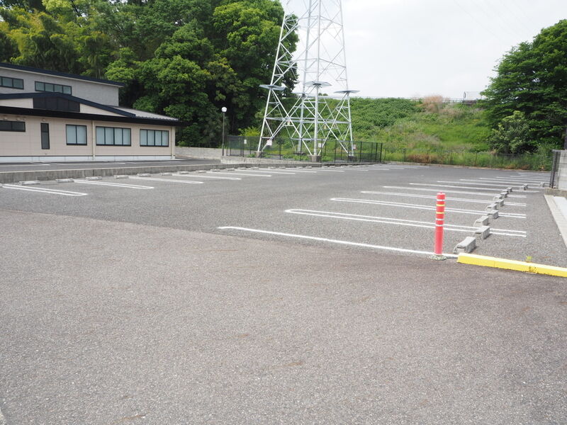 ホール東浦 駐車場