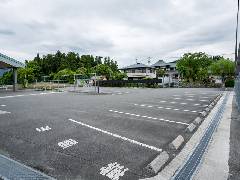 プリエール高千穂 駐車場2