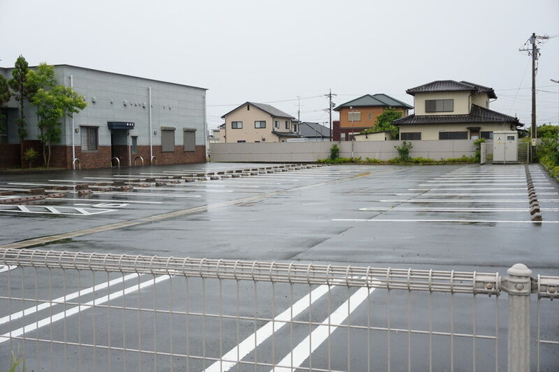 やすらぎホール芳川 駐車場