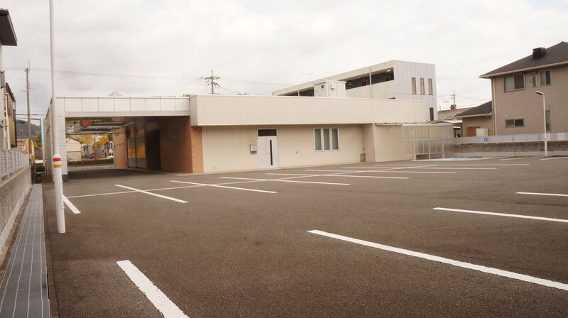 榎原やわらぎホール 駐車場2