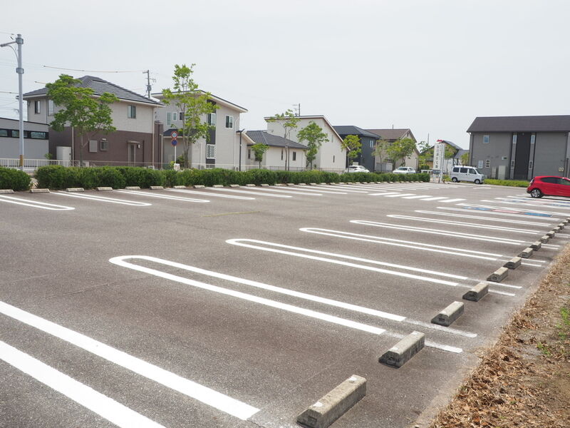 形原公民館 駐車場