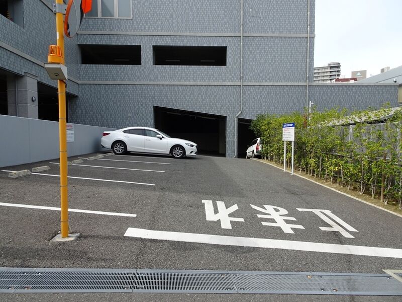 福岡斎場 桜坂ホール 駐車場１