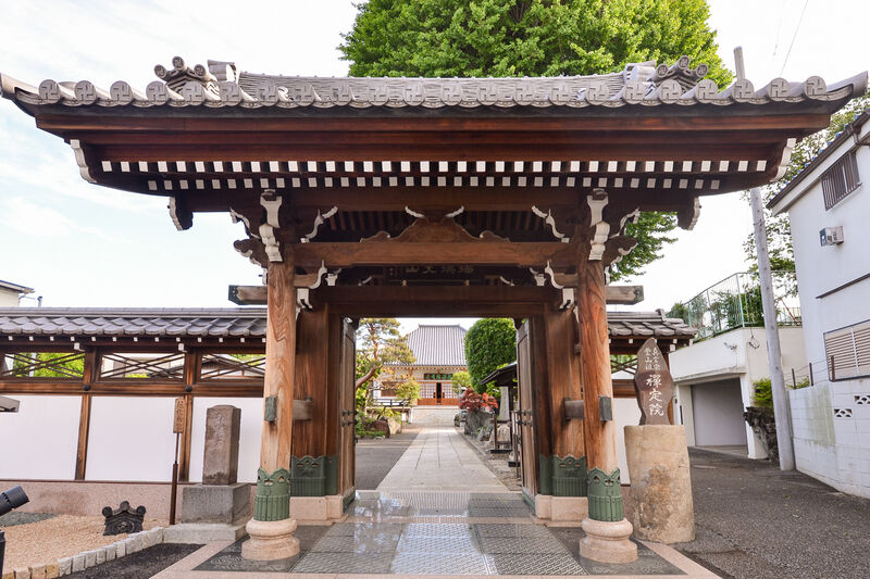 禅定院 入り口