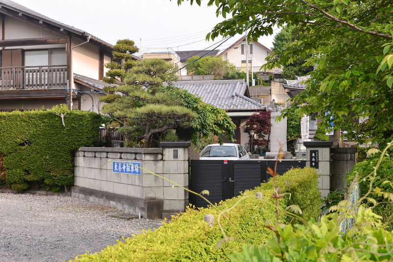 東養寺 入り口１
