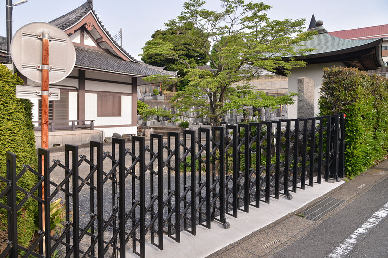 東養寺 入り口２