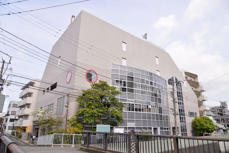 保土ケ谷三師会館 外観２