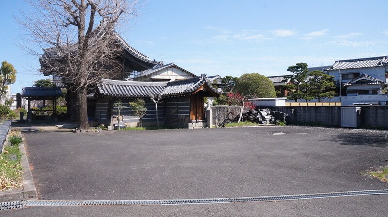 本照寺メモリアルホール 駐車場