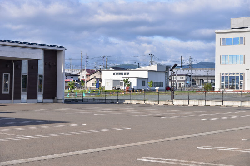シンセラホール矢巾 駐車場