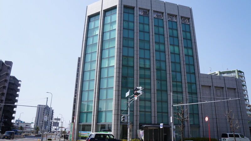シティホール津久野 建物外観1