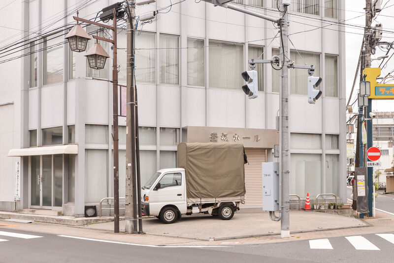 登坂ホール 入り口２