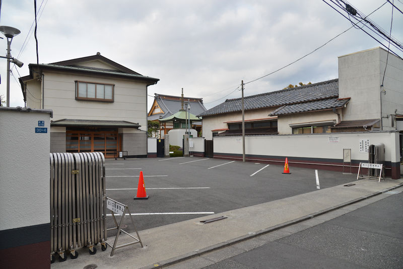 西蓮寺斎場 密厳堂 駐車場1