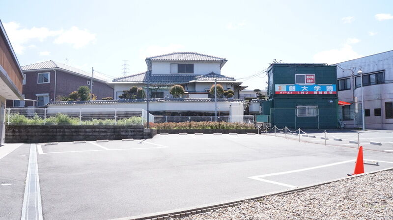 メイプルホール寝屋川公園 駐車場