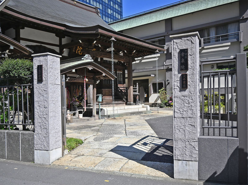 常泉院 門