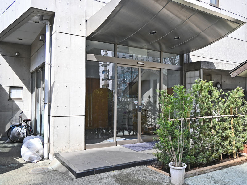 正受院会館  入口