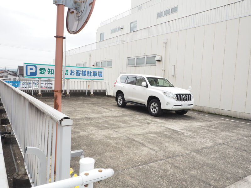 春日井第二愛昇殿 駐車場