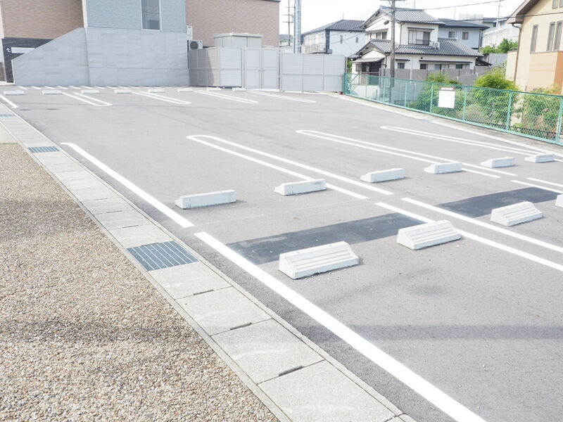 シティホール東海北 駐車場