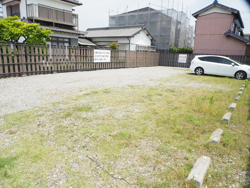 半田花園梅定ホール 駐車場