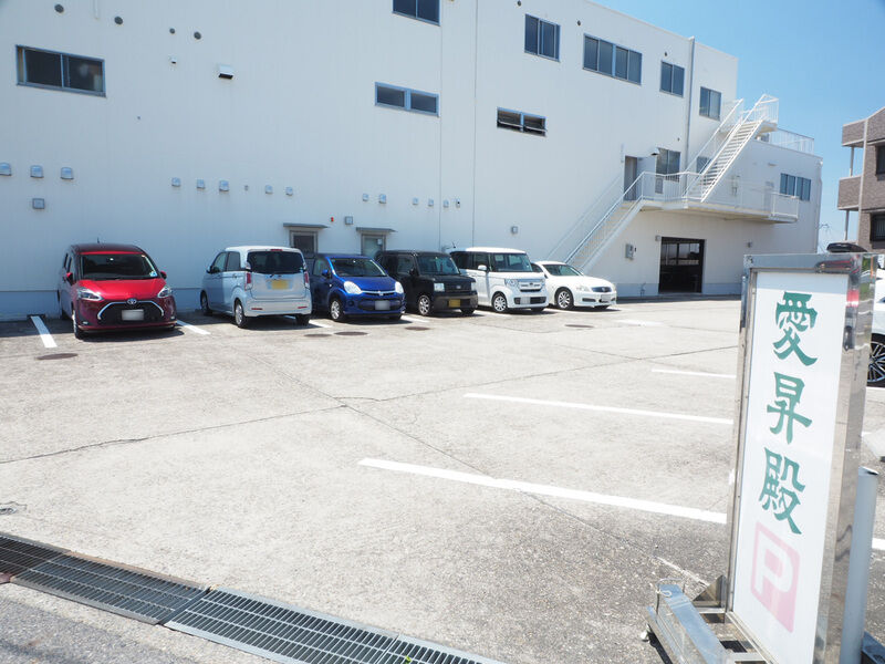 豊田若林愛昇殿 駐車場