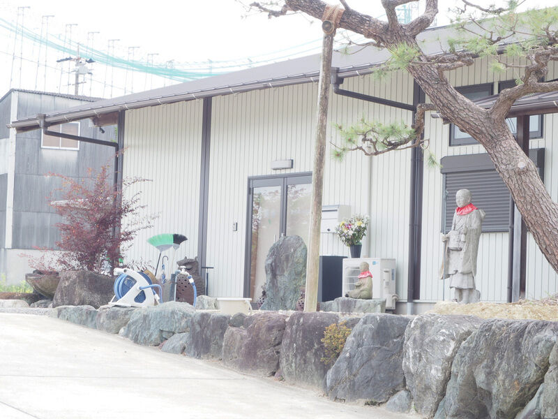 長養寺 入り口