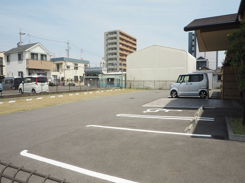 みなと十一屋ファミリーホール 駐車場