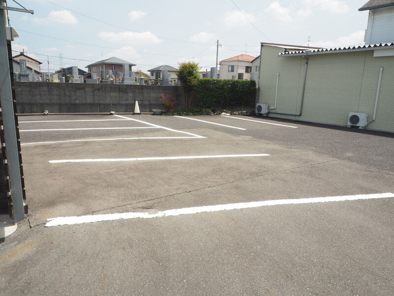 やすらぎホール 駐車場
