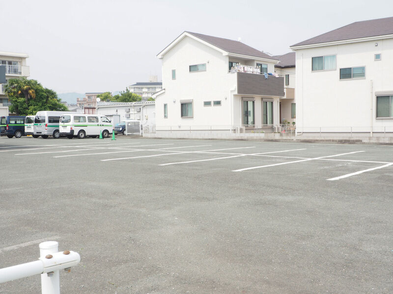 東海典礼 本館 駐車場