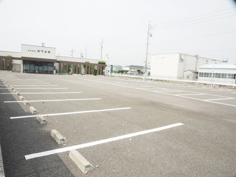 東海典礼 桜町会館 駐車場