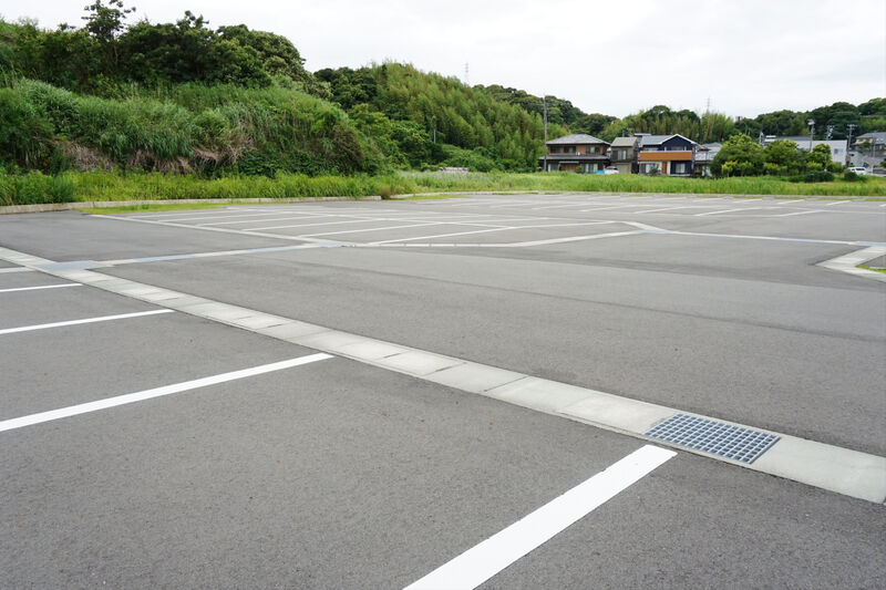星の路ホール 駐車場