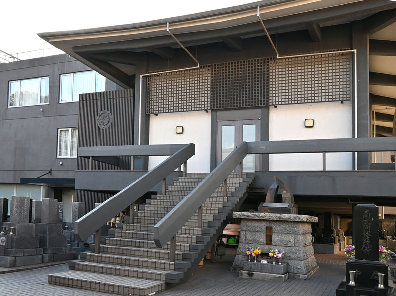 聖徳寺会館 本堂２