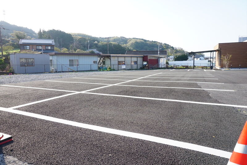 メモリアルリビングしおん 駐車場