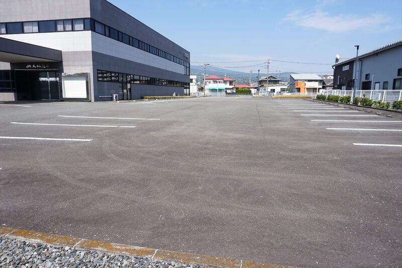 天翔苑原 駐車場