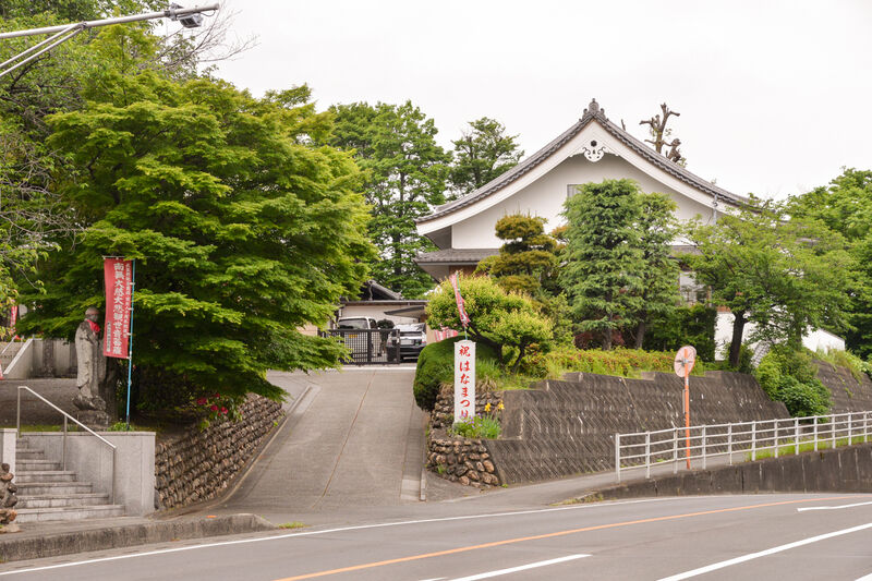 慈眼寺誠心殿 入り口１